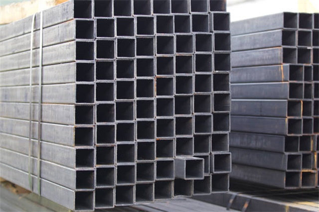 大通<font style='color:red'>无缝方矩管</font>生产制造